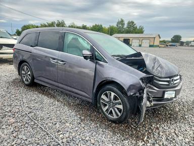 Вид 2015 HONDA ODYSSEY TOURING, угол 4
