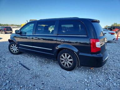 Vue de 2016 CHRYSLER TOWN &amp; COUNTRY TOURING, angle 2