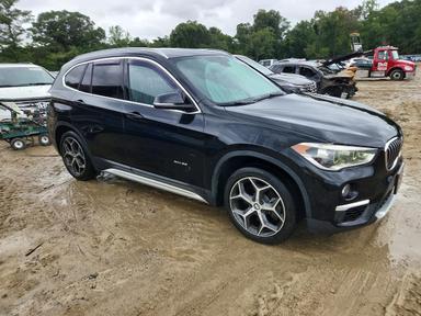 Vedere 2017 BMW X1 XDRIVE28I, unghi 4