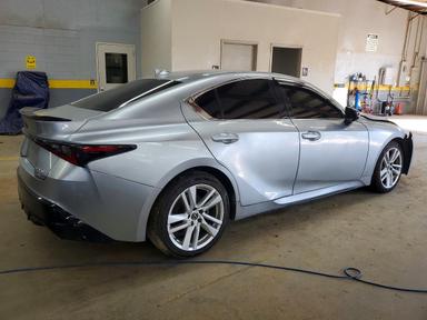 منظر 2021 LEXUS IS 350 F SPORT، زاوية 3