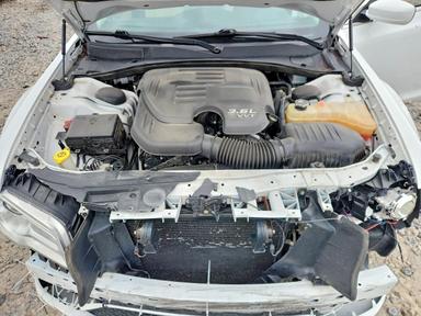 Vue de 2017 CHRYSLER 300 LIMITED, angle 11