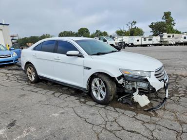 Vedere 2018 FORD TAURUS SEL, unghi 4