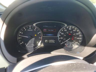 Vue de 2014 NISSAN ALTIMA 2.5, angle 9
