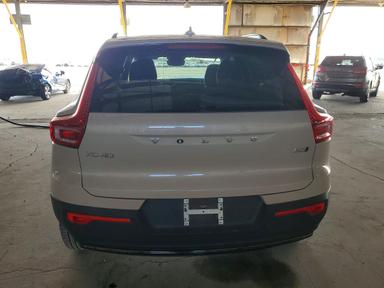 منظر 2025 VOLVO XC40 PLUS، زاوية 6
