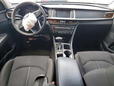 منظر 2019 KIA OPTIMA LX، زاوية 8