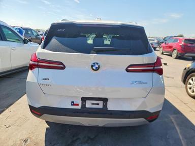 Vista de 2026 BMW X3 30 XDRIVE, ángulo 6