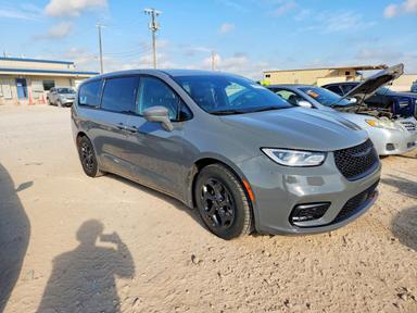 Вид 2022 CHRYSLER PACIFICA HYBRID LIMITED, угол 4