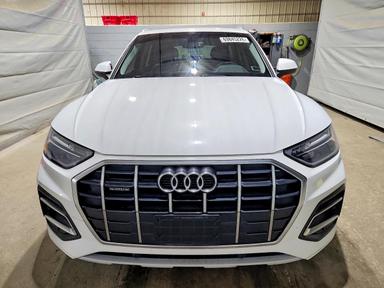 Vista de 2021 AUDI Q5 PREMIUM, ángulo 5