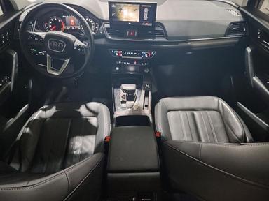 Vista de 2021 AUDI Q5 PREMIUM, ángulo 8