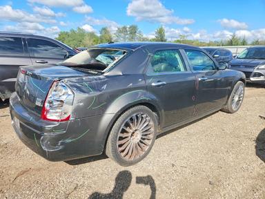 منظر 2010 CHRYSLER 300 TOURING، زاوية 3