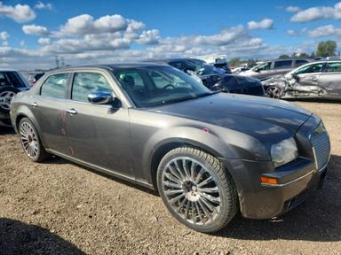 منظر 2010 CHRYSLER 300 TOURING، زاوية 4