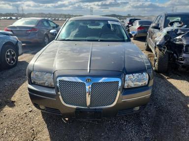 منظر 2010 CHRYSLER 300 TOURING، زاوية 5
