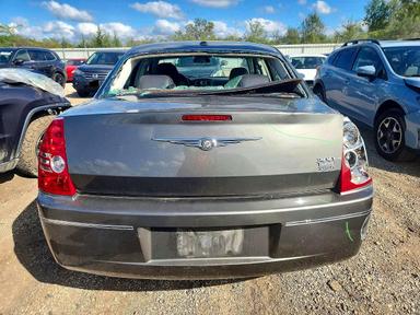 منظر 2010 CHRYSLER 300 TOURING، زاوية 6
