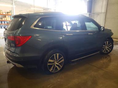 منظر 2017 HONDA PILOT TOURING، زاوية 3