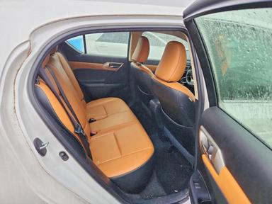 Vue de 2017 LEXUS CT 200, angle 10
