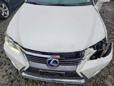 Vue de 2017 LEXUS CT 200, angle 11