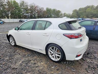 Vue de 2017 LEXUS CT 200, angle 2
