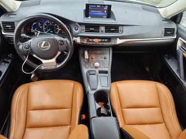 Vue de 2017 LEXUS CT 200, angle 8