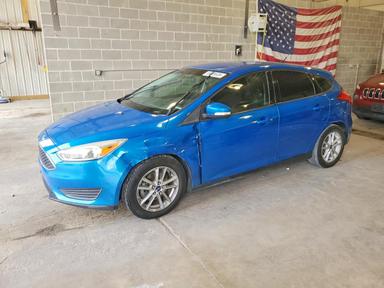 Vue de 2016 FORD FOCUS SE, angle 1