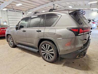 منظر 2023 LEXUS LX 600 LUXURY، زاوية 2