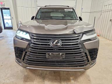 منظر 2023 LEXUS LX 600 LUXURY، زاوية 5