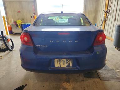 منظر 2013 DODGE AVENGER SE، زاوية 6