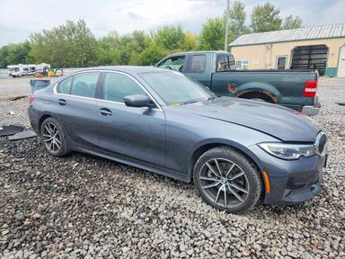 Vedere 2021 BMW 330XI, unghi 4