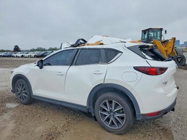 منظر 2018 MAZDA CX-5 TOURING، زاوية 2