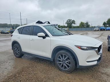 منظر 2018 MAZDA CX-5 TOURING، زاوية 4