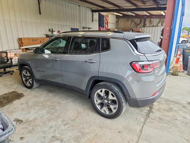 2019 JEEP COMPASS LIMITED view, angle 2