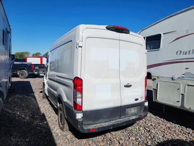 Vue de 2023 FORD TRANSIT 250 DELIVERY VAN, angle 2
