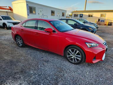 Vedere 2019 LEXUS IS 300, unghi 4