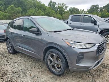 Vue de 2024 FORD ESCAPE ST LINE, angle 4