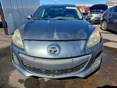 Vista de 2013 MAZDA 3 I, ángulo 5