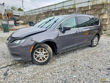 Vue de 2021 CHRYSLER VOYAGER LXI, angle 1