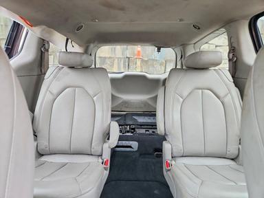 Vue de 2021 CHRYSLER VOYAGER LXI, angle 10