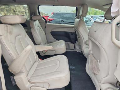 Vue de 2021 CHRYSLER VOYAGER LXI, angle 11