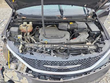 Vue de 2021 CHRYSLER VOYAGER LXI, angle 12