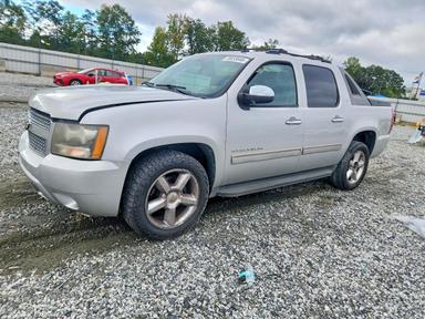 Vue de 2011 CHEVROLET AVALANCHE LT, angle 1