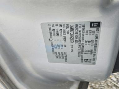 Vue de 2011 CHEVROLET AVALANCHE LT, angle 12