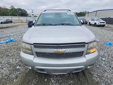 Vue de 2011 CHEVROLET AVALANCHE LT, angle 5