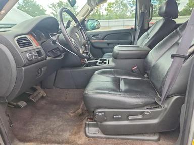 Vue de 2011 CHEVROLET AVALANCHE LT, angle 7