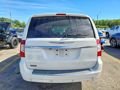 Vedere 2014 CHRYSLER TOWN &amp; COUNTRY TOURING L, unghi 6