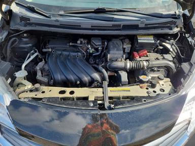 Vue de 2015 NISSAN VERSA NOTE SV, angle 12