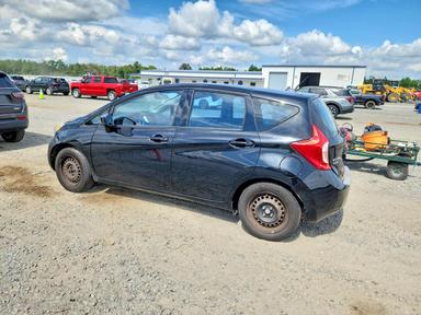 Vue de 2015 NISSAN VERSA NOTE SV, angle 2