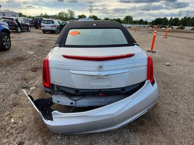 Vue de 2014 CADILLAC XTS LUXURY COLLECTION, angle 6