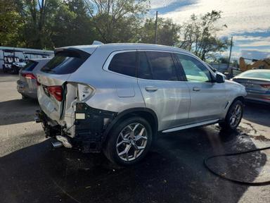 Vista de 2020 BMW X3 XDRIVE30I, ángulo 3
