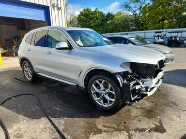 Vista de 2020 BMW X3 XDRIVE30I, ángulo 4
