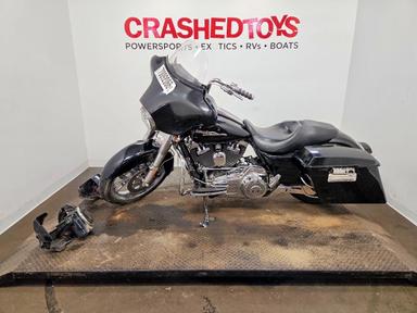 منظر 2009 HARLEY-DAVIDSON FLHX، زاوية 3