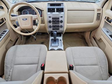 Vue de 2011 FORD ESCAPE XLT, angle 8